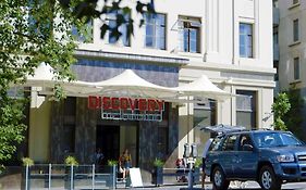 Discovery Melbourne Hostel